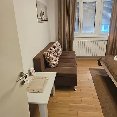 Hary Apartment *